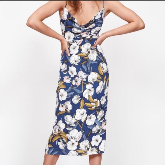 MINKPINK Blue Floral Midi Dress - Picture 2 of 9